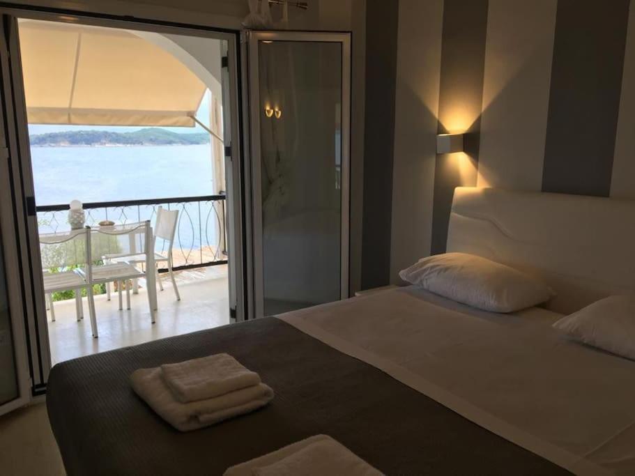 Summer Senses In Kassiopi Exterior photo